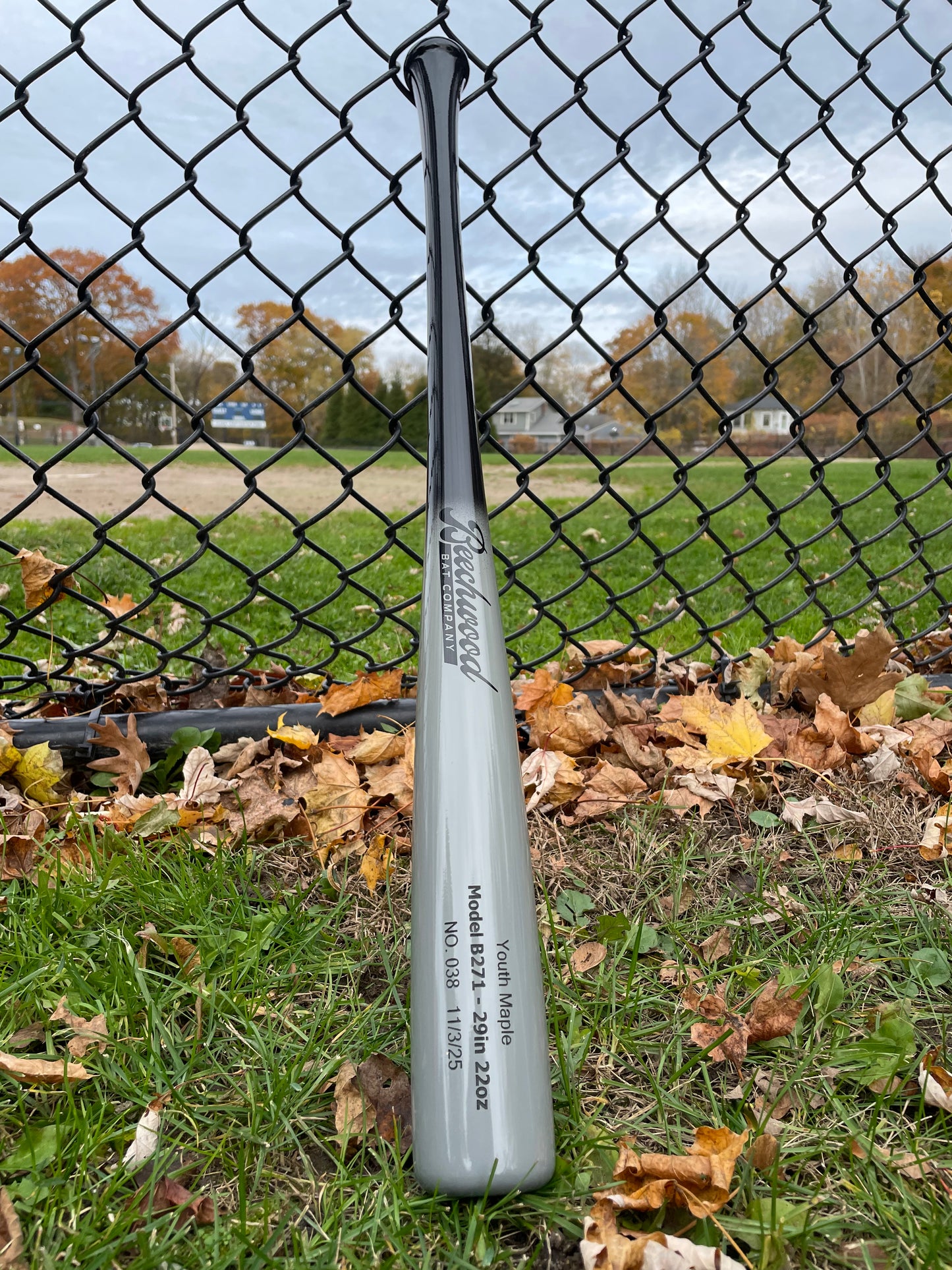 Ready To Ship - 29in 22oz - Youth Maple - Black and Gray