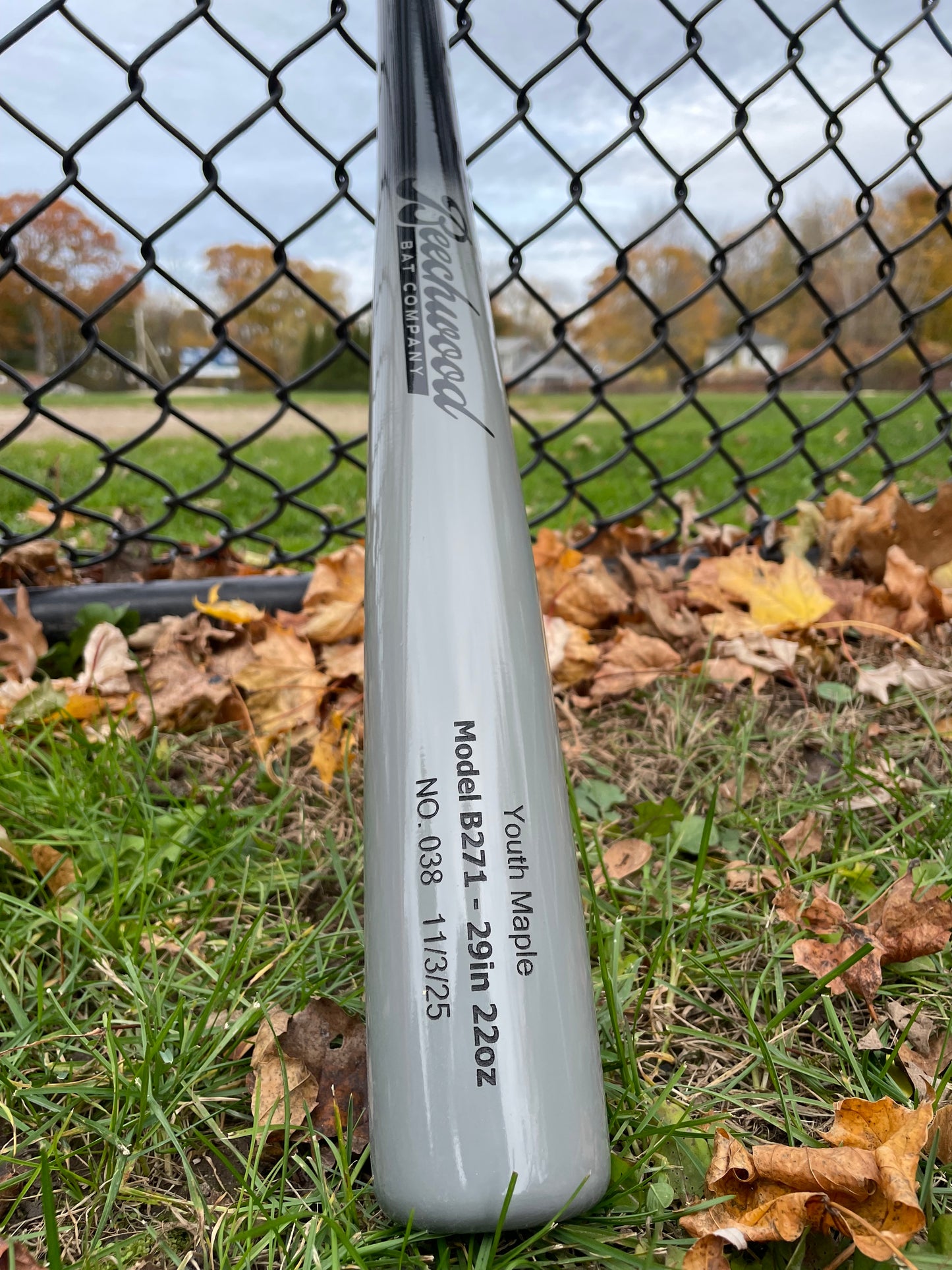 Ready To Ship - 29in 22oz - Youth Maple - Black and Gray